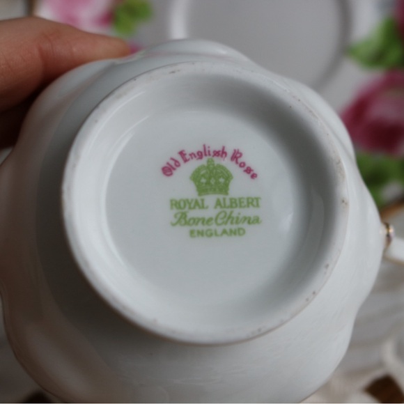 Royal Albert Old English Roses Teacup Pink Red Floral Bone China England Cup - Picture 13 of 15